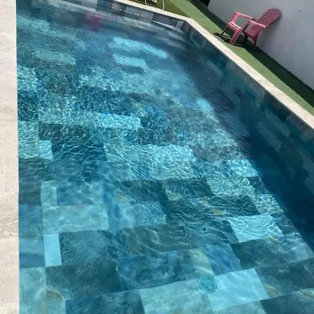 Villa Ensoleillee Avec Piscine Route Des Plages *