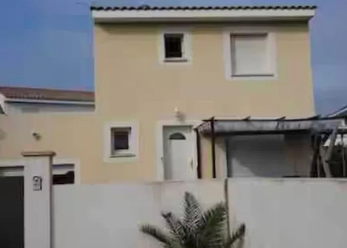 Villa Ensoleillée Avec Piscine Route Des Plages Aimargues